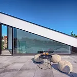 Villa A In For 8 2 Persons With Infinity Pool Only 100 Meters From The Sea