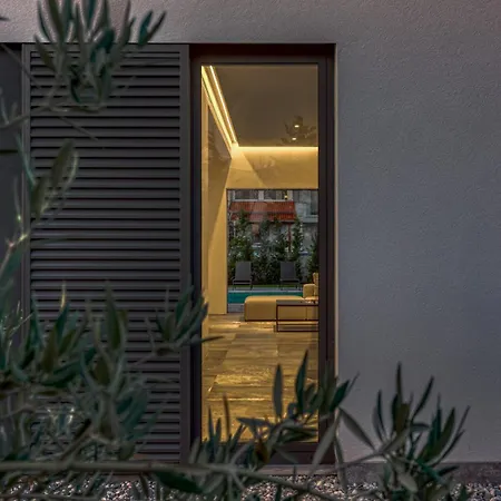 Villa A In For 8 2 Persons With Infinity Pool Only 100 Meters From The Sea *